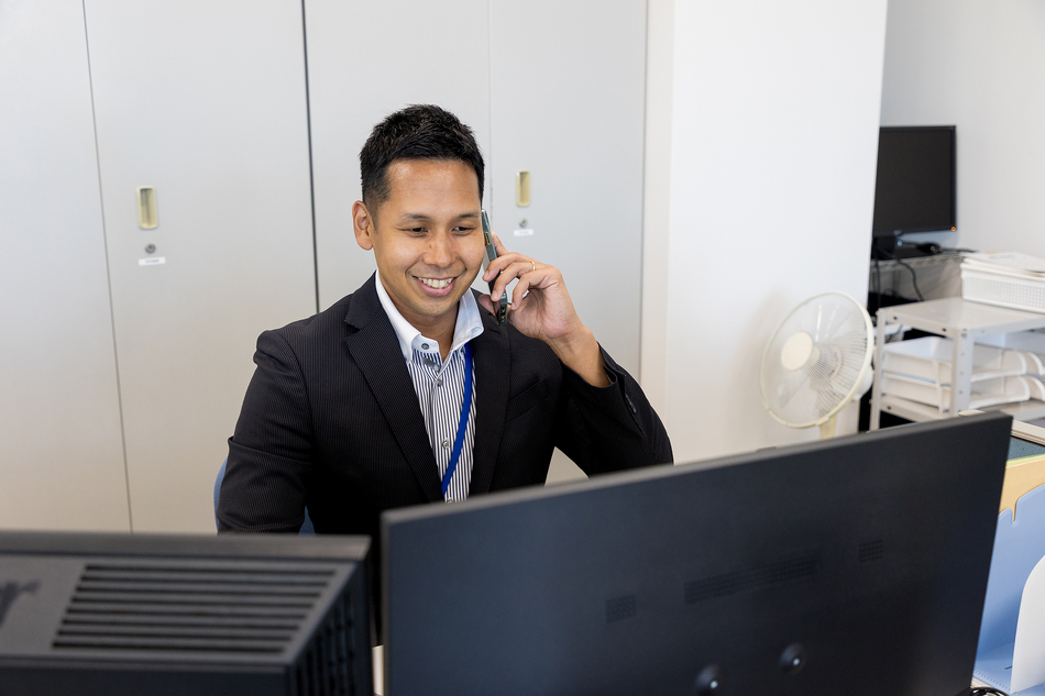 営業部|実務風景1